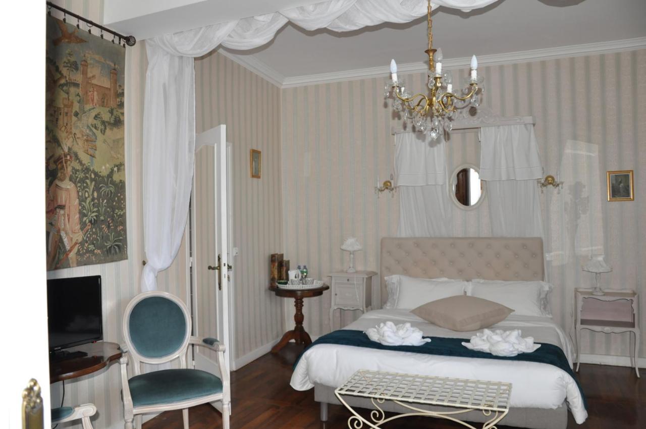 La Maison Du Prince De Conde Charroux-dʼAllier Kültér fotó