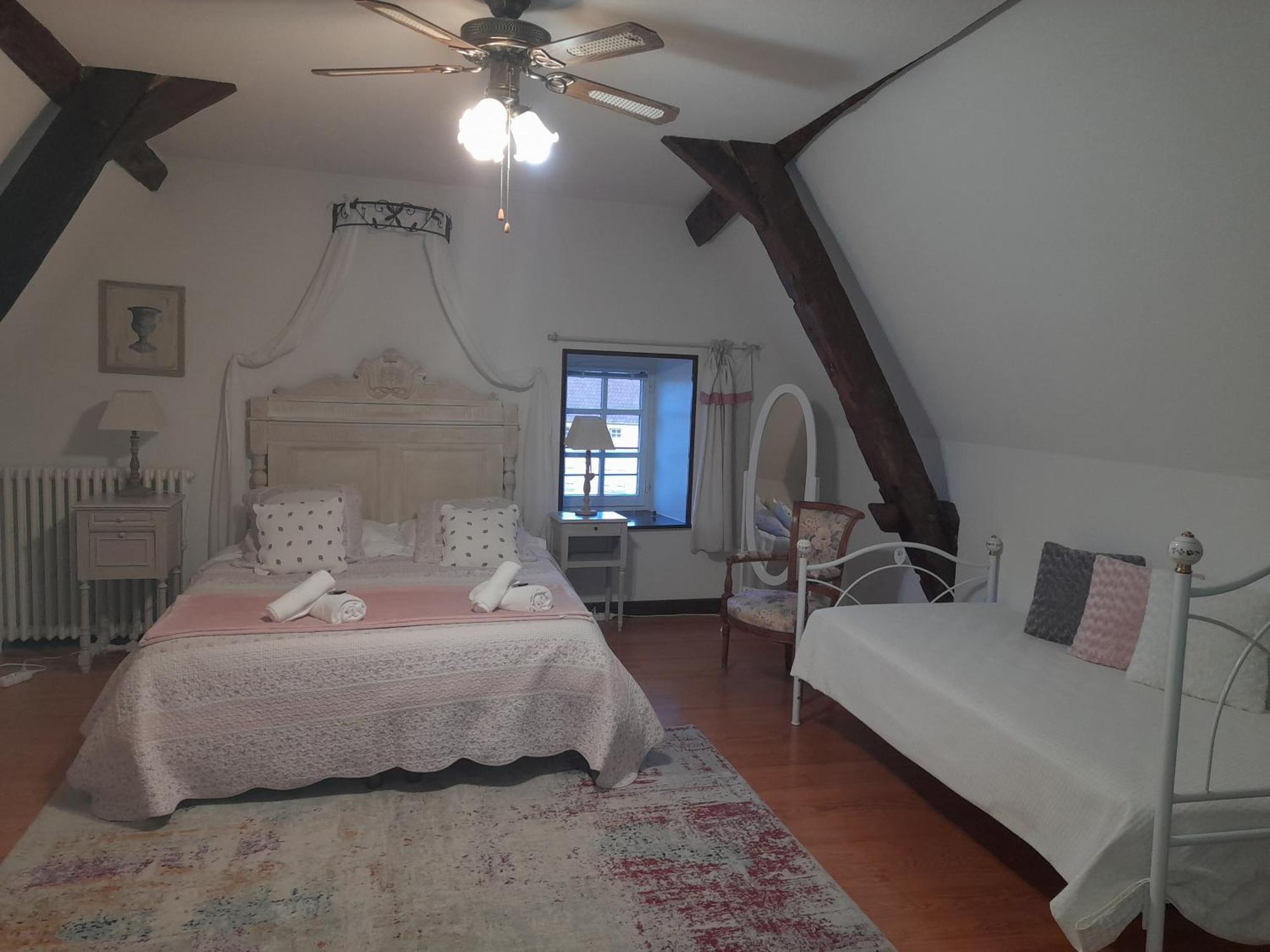 La Maison Du Prince De Conde Charroux-dʼAllier Kültér fotó