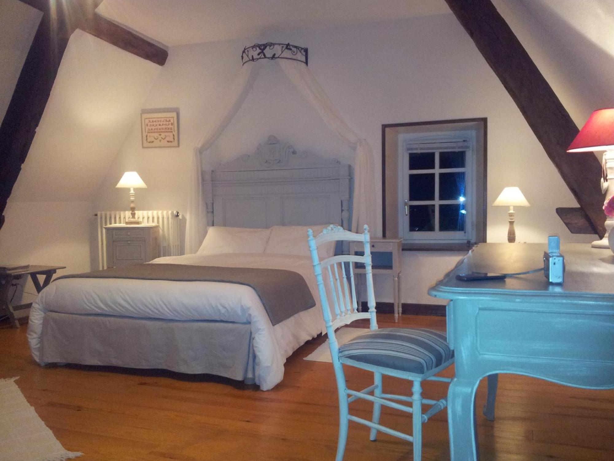 La Maison Du Prince De Conde Charroux-dʼAllier Kültér fotó